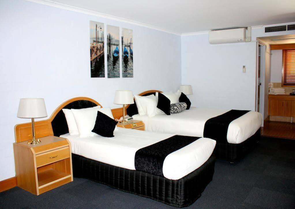 Capital Airport Motel 昆比恩 外观 照片