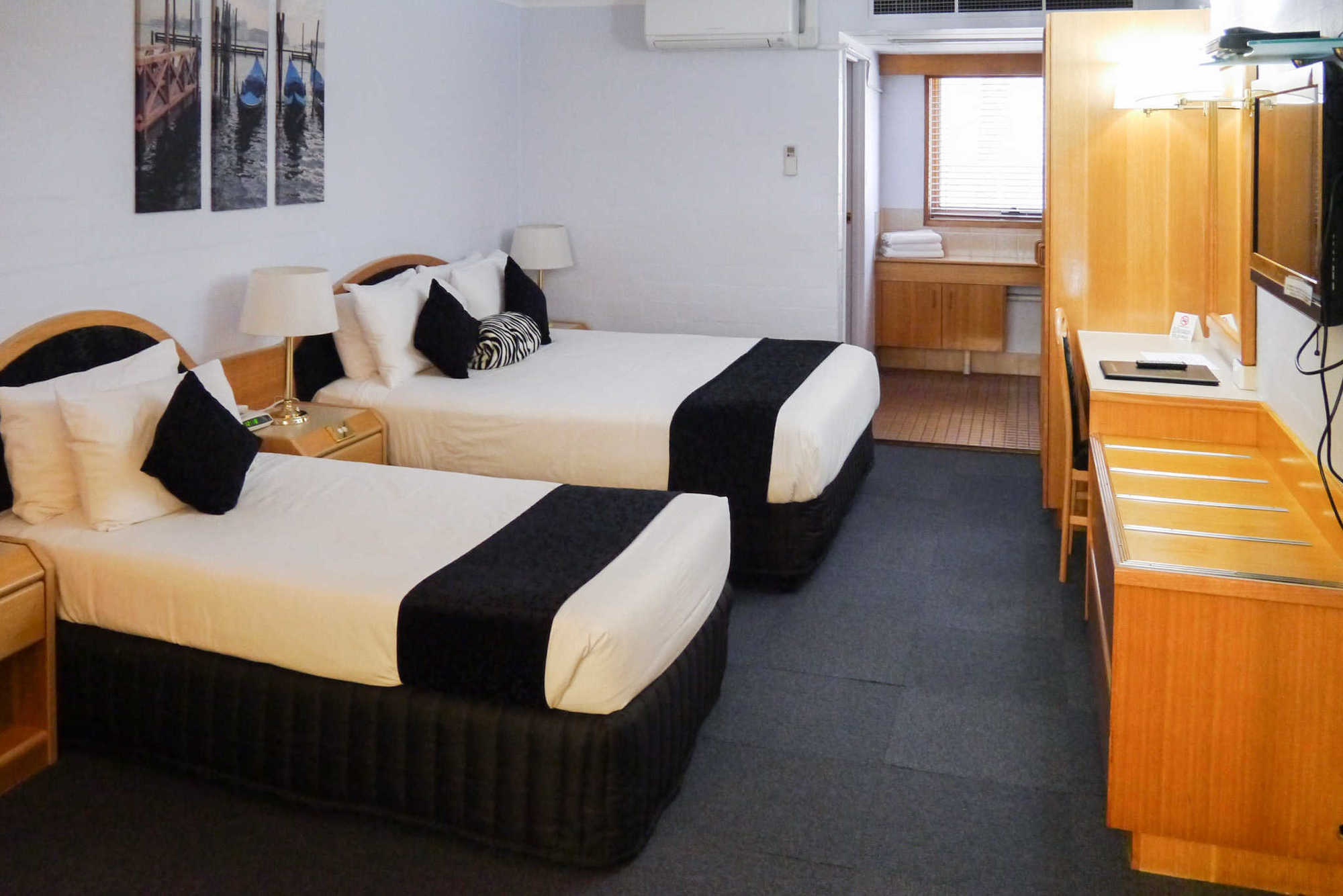 Capital Airport Motel 昆比恩 客房 照片