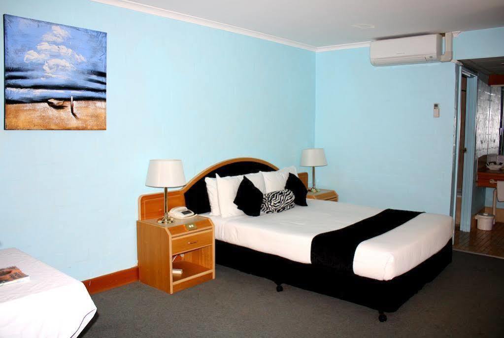 Capital Airport Motel 昆比恩 外观 照片